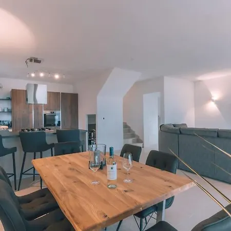 Casa Julian Meerblick Pool Fussbodenheizung شقة Brunella